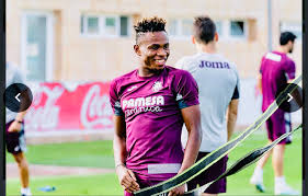Nigéria fc villarreal, desde 2018 extremo direito valor de mercado: Samuel Chukwueze Chukwueze 8 Twitter