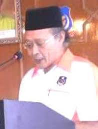 Ü beliau telah tua dan uzur. Terkejut Dr Abas Kekal Yang Dipertua Persatuan Kebangsaan Melayu Sarawak Sarawak News Network