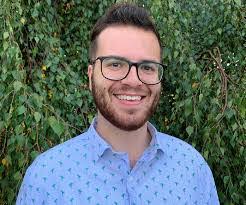 Heidi Droll's Instagram, Twitter & Facebook