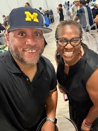 Myeshia Bell, it's your day!! We hope you have a birthday as wonderful as  you are. Keep smiling, keep laughing, and have an amazing day! 💚💚💚💚  #CassTechClassOf94 #CT94 #CassTech