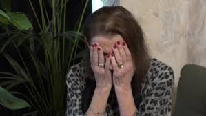 Από τα φοιτητικά της χρόνια είναι ενταγμένη . Lygise H Maria Kanellopoyloy Mprosta Sthn Kamera Toy Mega Zappit