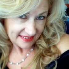 ظلال العيون جولي مات