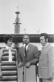 Gert en hermien en fred en helen. Datei Gert En Hermien Timmerman Show In Olympisch Stadion Amsterdam Gert En Hermien Bestanddeelnr 922 4565 Jpg Wikipedia