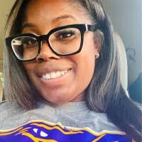 Carissa Fleming's Instagram, Twitter & Facebook