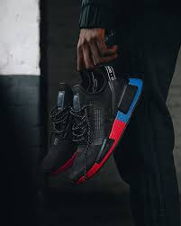 2020 adidas nmd_r1 schwarz weiß b8031. Adidas Nmd R1 V2 Black Blue Red Grailify
