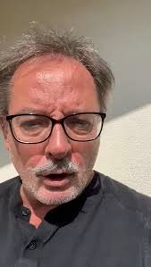 Salut à tous,, Des news d'Antibes et du monde 😎, Pour retrouver toute mon  actu et les dates de ma tournée c'est ici :, https://www.aleveque.fr/, Et  hop ! , #aleveque #christophealeveque #spectacle ...