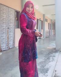 Gaya wanita ke pejabat paling trend dan bergaya dari scarffeya! Pin On Model