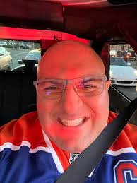 Introduction and photo sharing in community