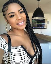 Lemonade braids is the new trendsetting hairstyle and a beautiful way to style your braids. 23 Gorgeous Jumbo Lemonade Braids To Copy Asap Stayglam