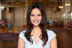 De har två barn, prins alexander och prins gabriel och väntar ett tredje barn våren 2021. Prinsessan Sofias Biografi Sveriges Kungahus