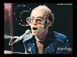 It's lonely out in space ^ ^ c g/b am am/g d/f# d/a d c. Elton John Rocket Man Hq Coub The Biggest Video Meme Platform