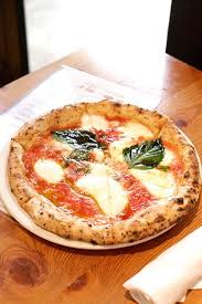 When It Comes To Boring Pizza Food Writer Julia Turshen Simply Isn T Having Any And The Dining Scene In Ne Nyc Food Restaurants Good Pizza Best Pizza In Nyc