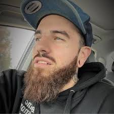 Corey Core (@sixtencore) • Instagram photos and videos