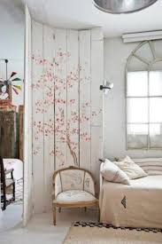 Die einzimmerwohnung oder das sogenannte studio stellt uns vor einer herausforderung, wenn es um privatsphäre im schlafzimmer kommt. Moderne Raumteiler Ideen Fur Mehr Asthetik Und Ordnung Im Wohnbereich Trendomat Com