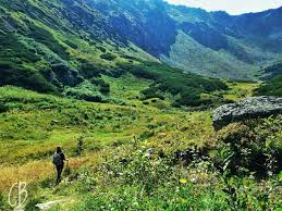 * se poate ajunge cu. Lacul Iezer Varful Pietrosul Rodnei Romania Travel Photos Natural Landmarks Travel