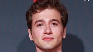 Charles Alexander & Alex Fitzalan Discuss Season 2 Of The Wilds