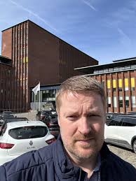 Dennis Gordon Henriksen