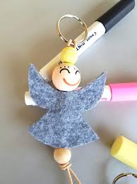 Schlüsselanhänger aus filz ist nur in verpackungseinheiten von 1 verfügbar. Schutzengel Schlusselanhanger Selber Machen Und Stolz Drauf Sein Dass Sie Nicht Perfekt Sind Und Trotzdem Auf Uns Aufpassen Bunte Lichtblicke