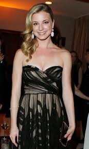 Emily vancamp ретвитнул(а) national women's law center. Revenge Actress Emily Vancamp On The Show S Cast It S Almost Pathetic How Well We Get Along Vanity Fair