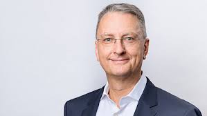 Team : The DEAR Foundation Switzerland