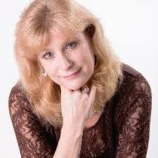 Victoria Adams (@lvadams)