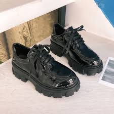 Koi has the ultimate range of chunky shoes to suit everyone, from plain black oxford shoes to bright patterned mary jane's. Chunky Sneakers Women Platform Oxfords Brogue Flats Shoes Patent Leather Lace Up Thick Sole Platform Shoes For Women Creepers Women S Flats Aliexpress
