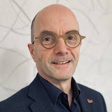 Warren Latham's Instagram, Twitter & Facebook