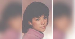 Ann Simone's Instagram, Twitter & Facebook