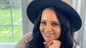 Amanda Linthicum's Instagram, Twitter & Facebook