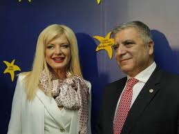 We did not find results for: Marina Patoylh Pws 8a Xalage O Gamos Ths H Dhmarxia H Hlikia People Amp Style Eidhseis