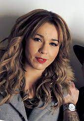 En 2002, chimène badi avait été remarquée par valery zeitoun dans popstar sur m6. Chimene Badi Wikipedia