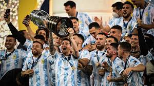 Günstige und ausgefallene pokale für ihre siegerehrung finden sie bei pokale meier. Traumtor Von Angel Di Maria Argentinien Schlagt Brasilien Und Gewinnt Copa America Sportbuzzer De