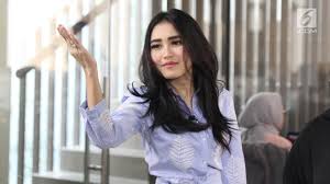 Ayu ting ting x keremcem apalah cinta official music video. Ayu Ting Ting Dan 4 Penyanyi Dangdut Lain Buat Kompilasi Jagonya Dangdut Showbiz Liputan6 Com