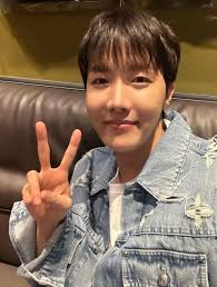 Good evening to all LEE BYUNG HUN fans and friends!🙋‍♀️🥰💞😘🤗😉🙏🇹🇩🌹👍