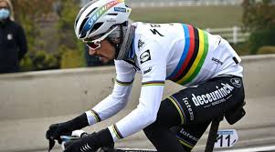 Cycliste professionnel pour @deceuninck_quickstepteam contact: Julian Alaphilippe Deja Tourne Vers 2021
