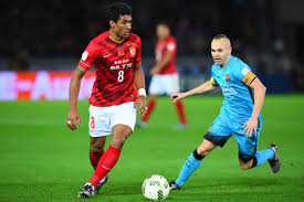 Paulinho has spoken of a return to fc barcelona. Official Barcelona Sign Brazilian Midfielder Paulinho From Guangzhou Evergrande Barca Blaugranes