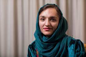 Zarifa ghafari (center) is the mayor of maidan sharh in central afghanistan. Interview Afghanische Burgermeisterin In Der Schweiz Ich Habe Angst Dass Die Taliban Mich Toten