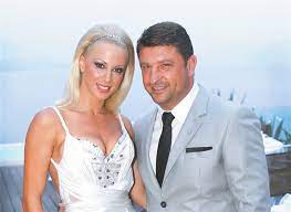 Maybe you would like to learn more about one of these? Nikos Xardalias To Life Story Enos An8rwpoy Ths Diplanhs Portas