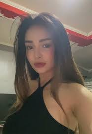 Ann Manabat's Instagram, Twitter & Facebook