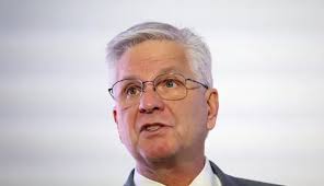 Waller, de la Fed, asegura que el banco central se mantendrá independiente