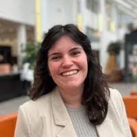 Tara Wick's Instagram, Twitter & Facebook