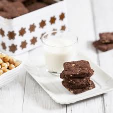 Tostate il grano saraceno per qualche istante in una padella antiaderente. Biscotti All Olio D Oliva Con Cioccolato E Nocciole