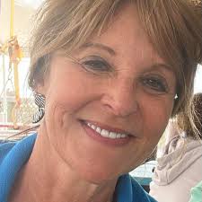 What are the best dog-friendly lunch spots in uptown and westside  Albuquerque?