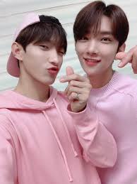 I son notji anheulge jigeumcheoreom nae gyeote yeongwonhi meomulleojwo when we're nin . ì„¸ë¸í‹´ Seventeen On Twitter 17 S ì¡°ìŠˆì•„ Our Collaboration With Pink Sweat Is Out Make Sure To Check It Out And Lots Of Love To Pink For Making This Happen Https T Co Lnszarqesb