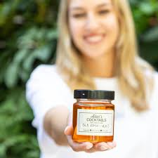 Δροσερό, αρωματικό, απολαυστικό. Παράγγειλέ το και απόλαυσέ το βολτάροντας  στην πόλη! 🛵Delivered by efood & Wolt #AlansCocktails #aperitivo  #cocktailsathome #drinksathome #drinks #cocktail #delivery #cheers  #cocktails