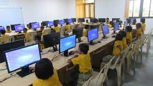 Don't underestimate the importance of the best desk for kids. Children Experience Computers For First Time