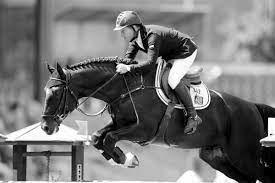 Frun evi och dottern pamina. Kolla Klippet Rolf Goran Bengtsson Tavlar Som 21 Aring Ridsport