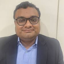 How to Encourage Data-Driven Decision-Making and Creativity