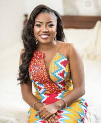 pin auf robe africaine