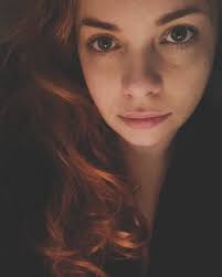 Hello new followers, I'm Tiia. I'm a fountain pen girlie, love deep  discussion at 3am, poetry, writing, cats, tea and coffee, books, vintage  things and the obscure and occult. I may be